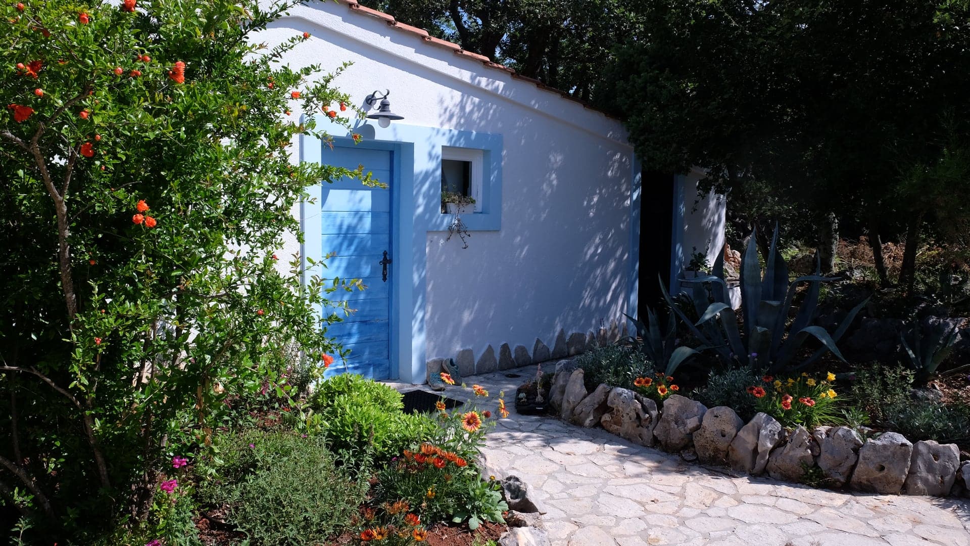 Lotus Cottage with its private garden